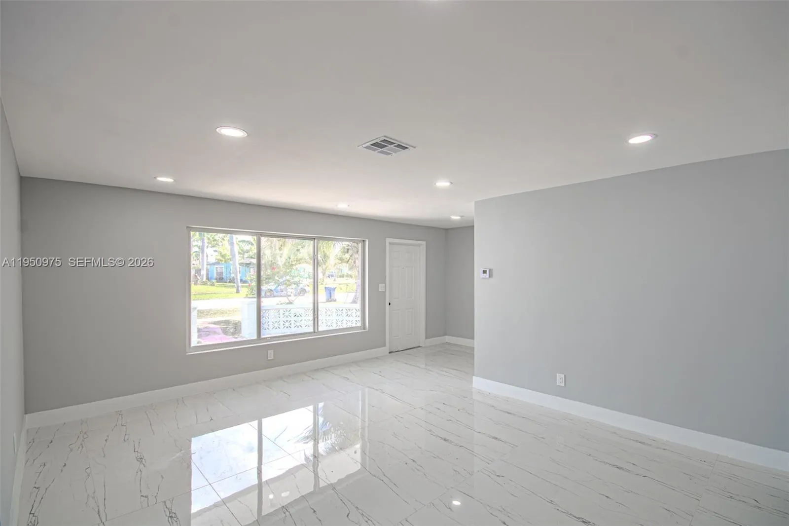 Lauderdale Lakes, Florida 33309, 4 Bedrooms Bedrooms, 7 Rooms Rooms,2 BathroomsBathrooms,Residential,For Sale,A11950975