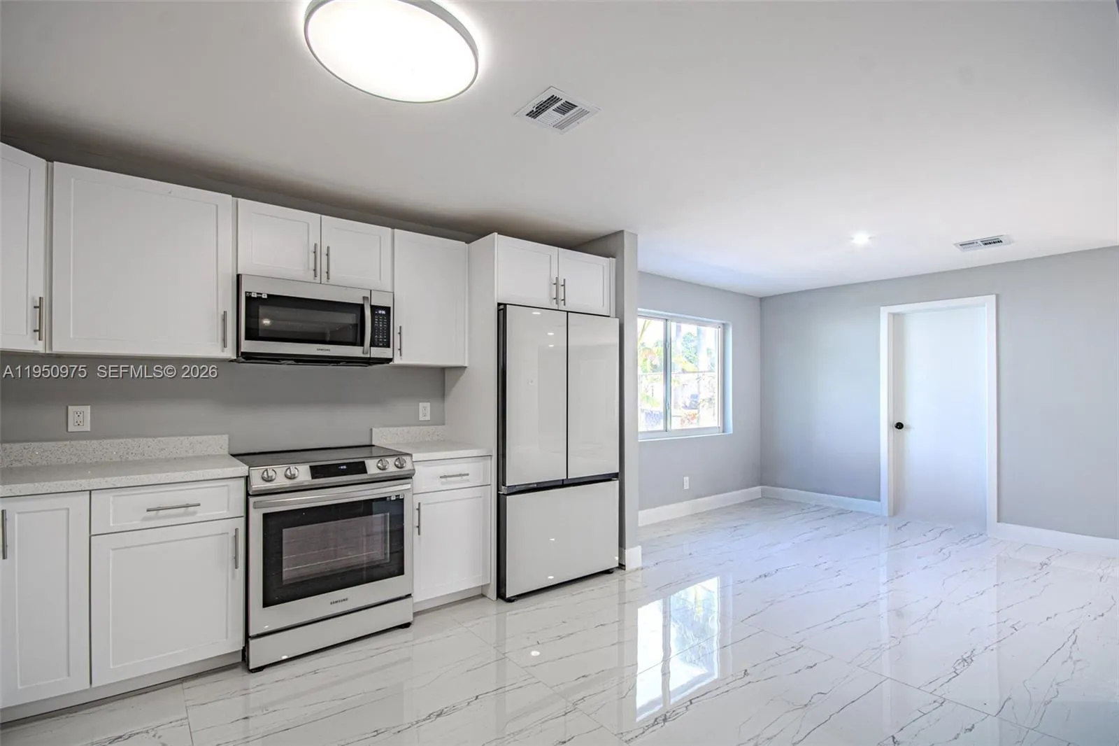 Lauderdale Lakes, Florida 33309, 4 Bedrooms Bedrooms, 7 Rooms Rooms,2 BathroomsBathrooms,Residential,For Sale,A11950975