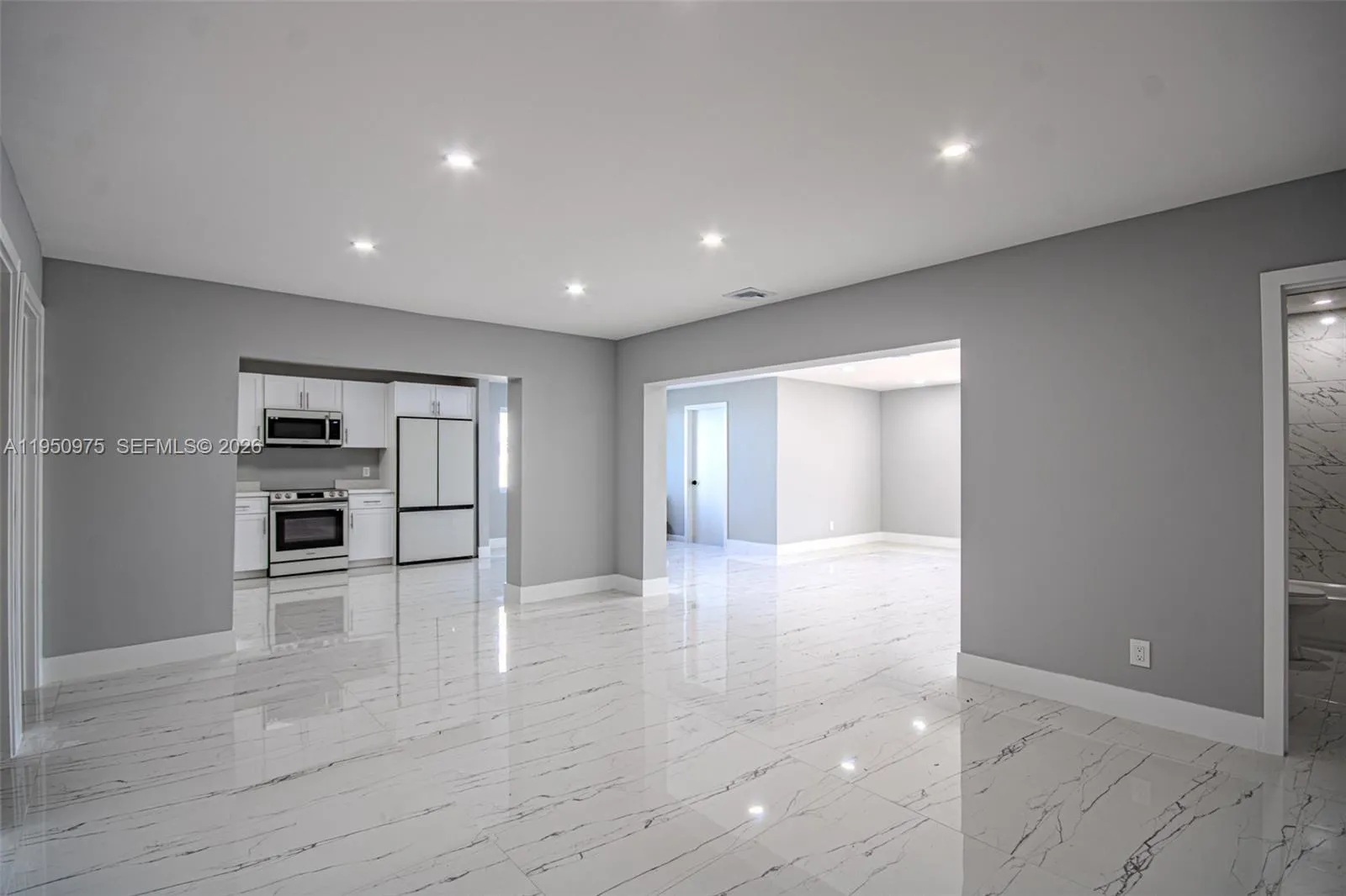 Lauderdale Lakes, Florida 33309, 4 Bedrooms Bedrooms, 7 Rooms Rooms,2 BathroomsBathrooms,Residential,For Sale,A11950975