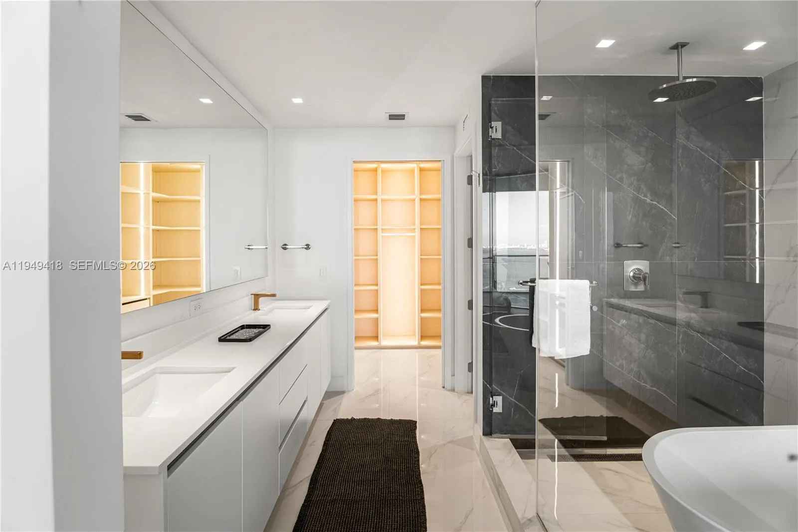 700 Ne 24th St 2602, Miami, Florida 33137, Miami, Florida 33137, 2 Bedrooms Bedrooms, ,3 BathroomsBathrooms,Residential,For Sale,700 Ne 24th St 2602, Miami, Florida 33137,A11949418