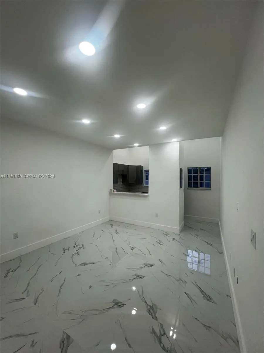 355 E 4th St 203, Hialeah, Florida 33010, Hialeah, Florida 33010, 3 Bedrooms Bedrooms, ,2 BathroomsBathrooms,Residential Lease,For Rent,355 E 4th St 203, Hialeah, Florida 33010,A11951036