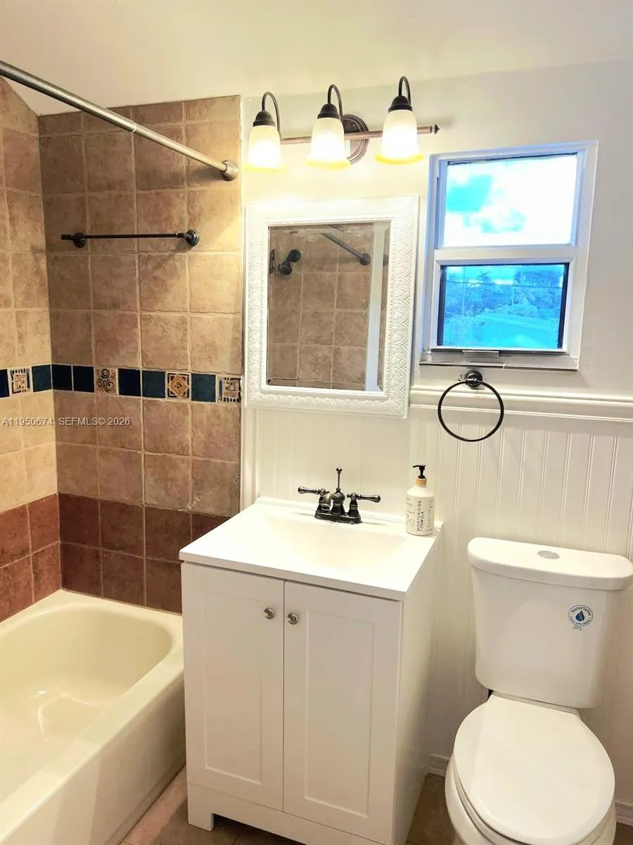 1990 Ne 183rd St, North Miami Beach, Florida 33179, North Miami Beach, Florida 33179, 3 Bedrooms Bedrooms, ,2 BathroomsBathrooms,Residential Lease,For Rent,1990 Ne 183rd St, North Miami Beach, Florida 33179,A11950674