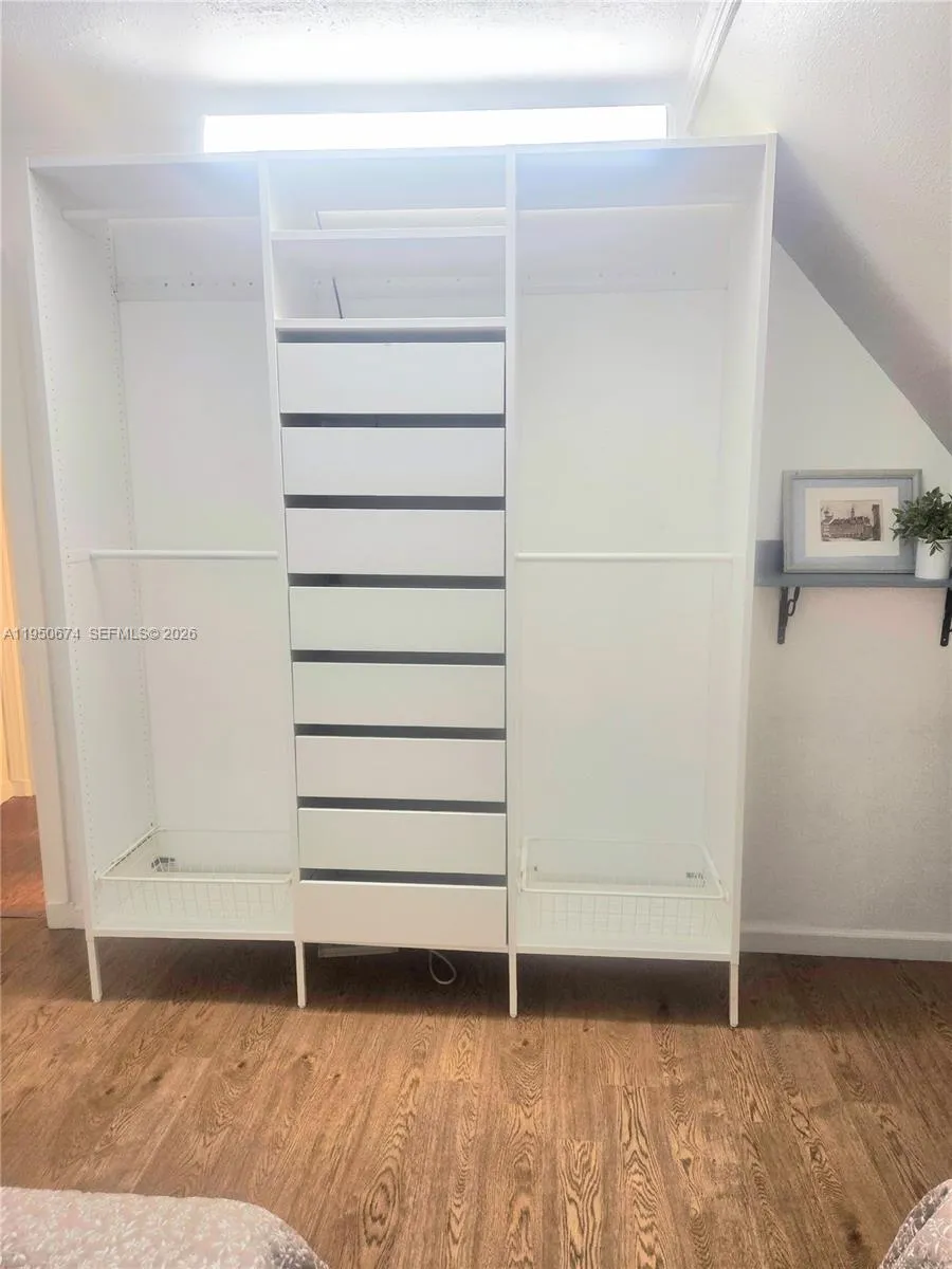 1990 Ne 183rd St, North Miami Beach, Florida 33179, North Miami Beach, Florida 33179, 3 Bedrooms Bedrooms, ,2 BathroomsBathrooms,Residential Lease,For Rent,1990 Ne 183rd St, North Miami Beach, Florida 33179,A11950674