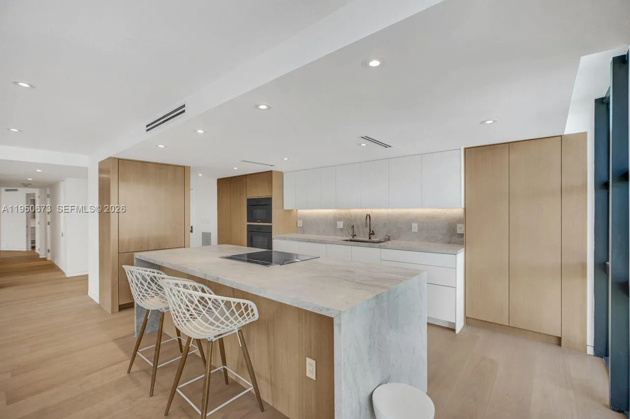 1111 Crandon Blvd A808, Key Biscayne, Florida 3314, Key Biscayne, Florida 33149, 3 Bedrooms Bedrooms, ,2 BathroomsBathrooms,Residential Lease,For Rent,1111 Crandon Blvd A808, Key Biscayne, Florida 3314,A11950673