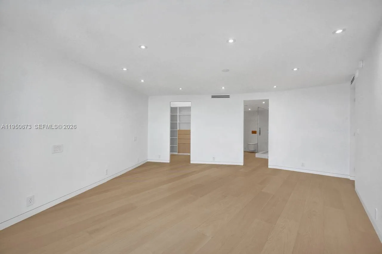 1111 Crandon Blvd A808, Key Biscayne, Florida 3314, Key Biscayne, Florida 33149, 3 Bedrooms Bedrooms, ,2 BathroomsBathrooms,Residential Lease,For Rent,1111 Crandon Blvd A808, Key Biscayne, Florida 3314,A11950673