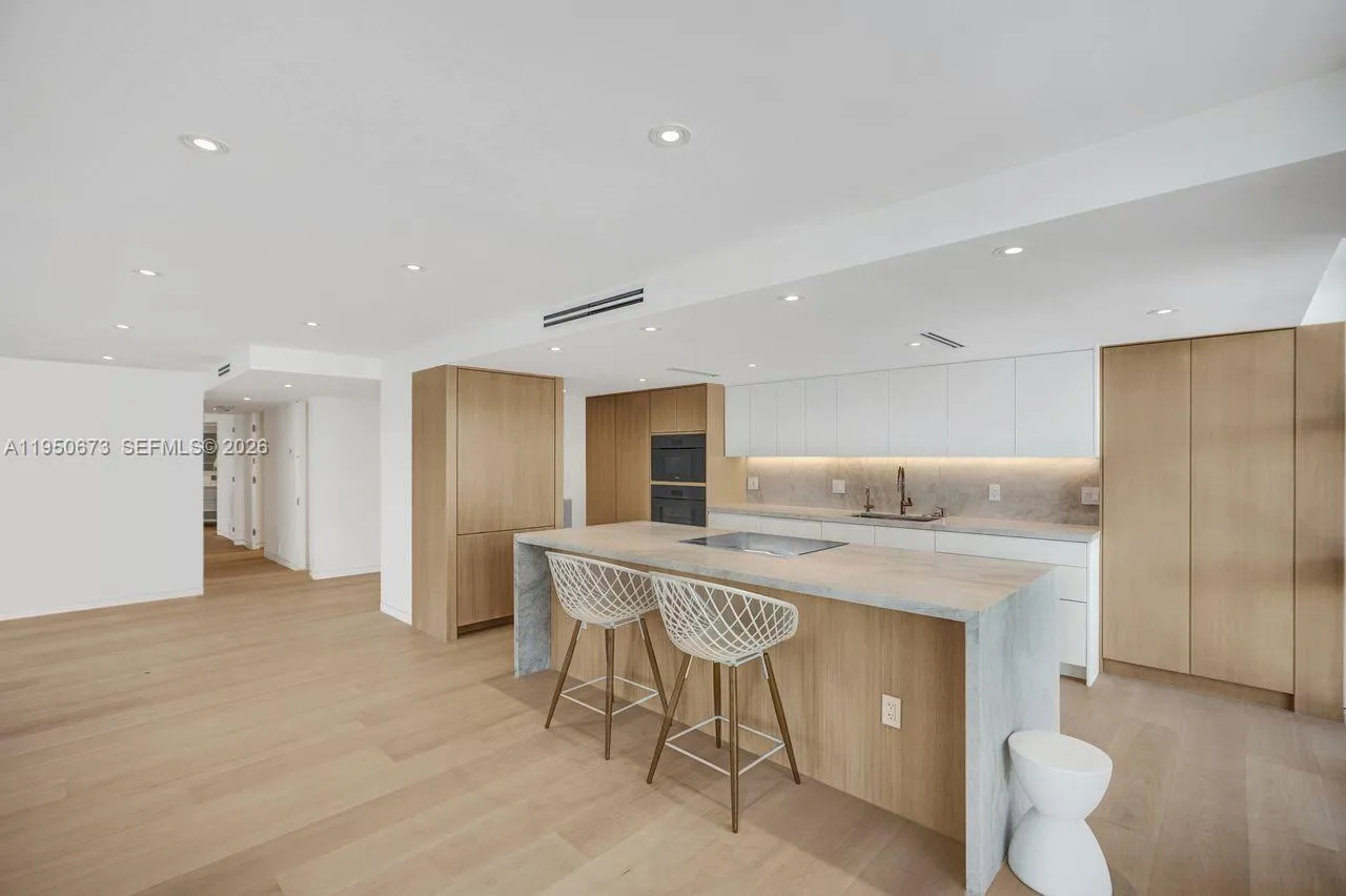 1111 Crandon Blvd A808, Key Biscayne, Florida 3314, Key Biscayne, Florida 33149, 3 Bedrooms Bedrooms, ,2 BathroomsBathrooms,Residential Lease,For Rent,1111 Crandon Blvd A808, Key Biscayne, Florida 3314,A11950673