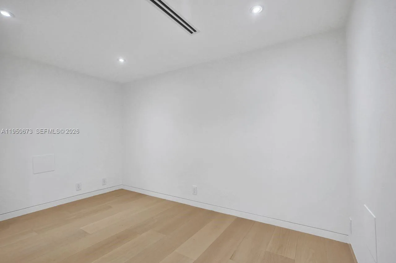 1111 Crandon Blvd A808, Key Biscayne, Florida 3314, Key Biscayne, Florida 33149, 3 Bedrooms Bedrooms, ,2 BathroomsBathrooms,Residential Lease,For Rent,1111 Crandon Blvd A808, Key Biscayne, Florida 3314,A11950673