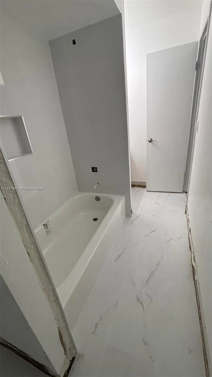 1247 Sw 46th Ave 1310, Pompano Beach, Florida 3306, Pompano Beach, Florida 33069, 2 Bedrooms Bedrooms, ,1 BathroomBathrooms,Residential Lease,For Rent,1247 Sw 46th Ave 1310, Pompano Beach, Florida 3306,A11951047