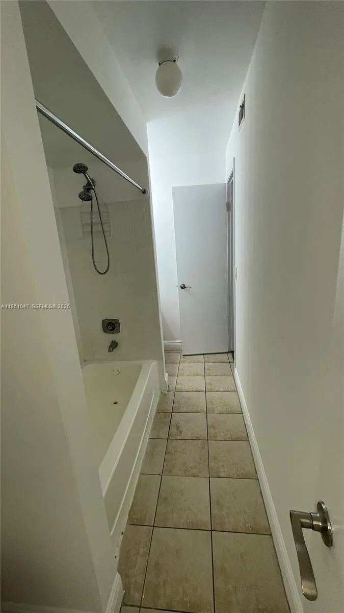 1247 Sw 46th Ave 1310, Pompano Beach, Florida 3306, Pompano Beach, Florida 33069, 2 Bedrooms Bedrooms, ,1 BathroomBathrooms,Residential Lease,For Rent,1247 Sw 46th Ave 1310, Pompano Beach, Florida 3306,A11951047