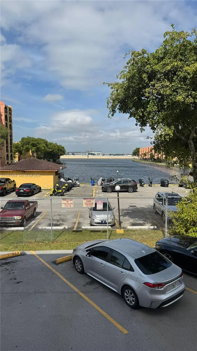 4713 Nw 7th St 205-1, Miami, Florida 33126, Miami, Florida 33126, 1 Bedroom Bedrooms, ,1 BathroomBathrooms,Residential,For Sale,4713 Nw 7th St 205-1, Miami, Florida 33126,A11951098