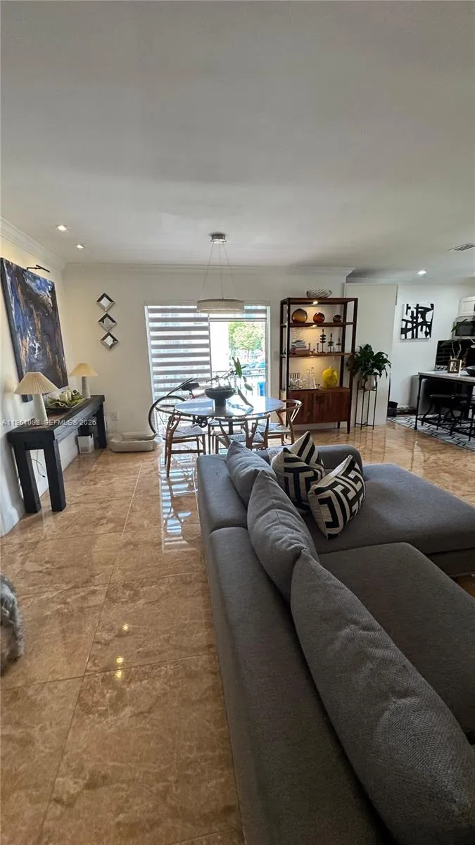 4713 Nw 7th St 205-1, Miami, Florida 33126, Miami, Florida 33126, 1 Bedroom Bedrooms, ,1 BathroomBathrooms,Residential,For Sale,4713 Nw 7th St 205-1, Miami, Florida 33126,A11951098