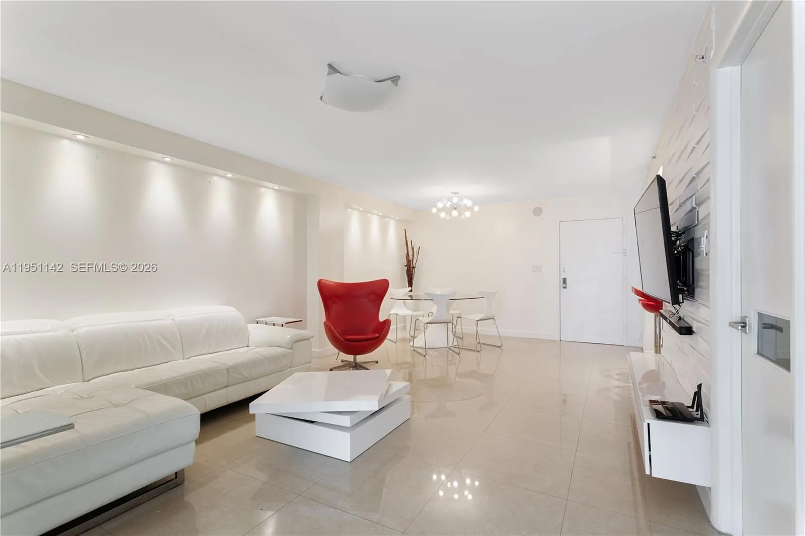 2401 Collins Ave 1110, Miami Beach, Florida 33140, Miami Beach, Florida 33140, 2 Bedrooms Bedrooms, ,2 BathroomsBathrooms,Residential Lease,For Rent,2401 Collins Ave 1110, Miami Beach, Florida 33140,A11951142
