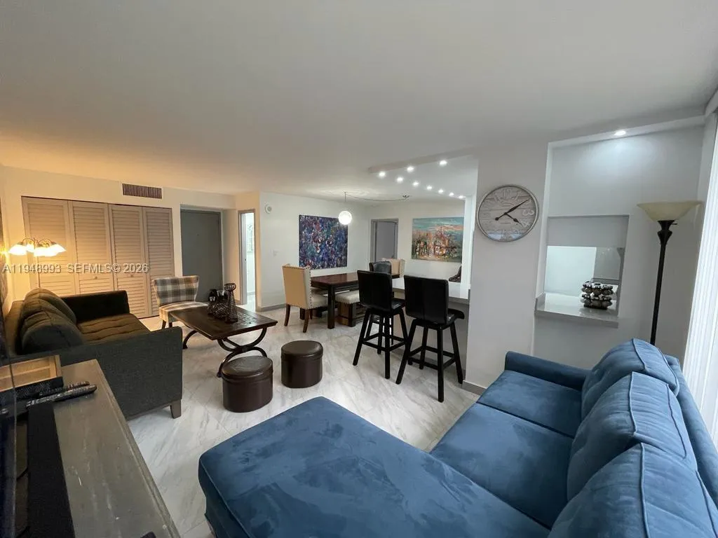 16919 N Bay Rd 104, Sunny Isles Beach, Florida 331, Sunny Isles Beach, Florida 33160, 1 Bedroom Bedrooms, ,1 BathroomBathrooms,Residential Lease,For Rent,16919 N Bay Rd 104, Sunny Isles Beach, Florida 331,A11948993