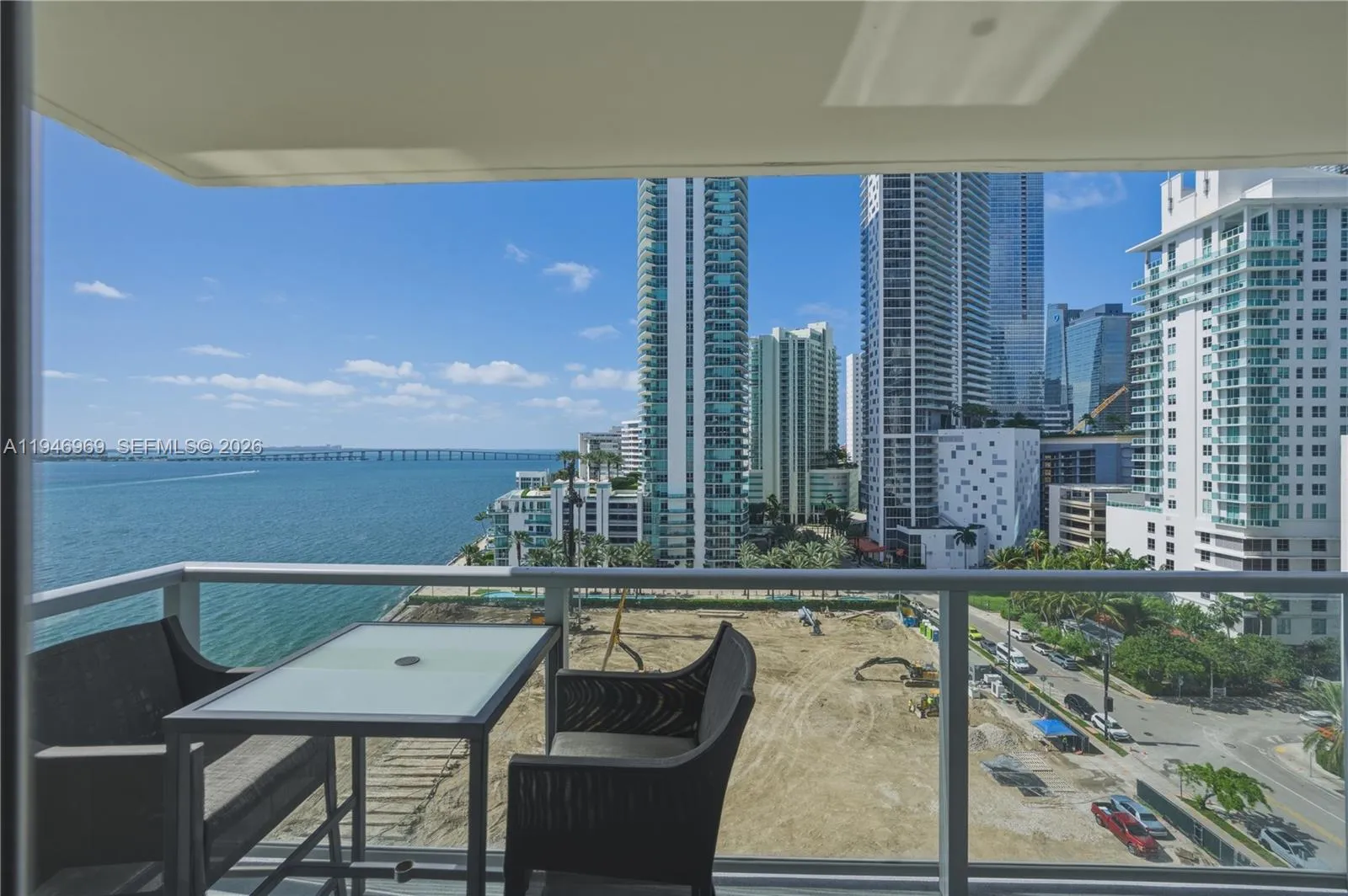 1155 Brickell Bay Dr 1107, Miami, Florida 33131, Miami, Florida 33131, 1 Bedroom Bedrooms, ,1 BathroomBathrooms,Residential Lease,For Rent,1155 Brickell Bay Dr 1107, Miami, Florida 33131,A11946969
