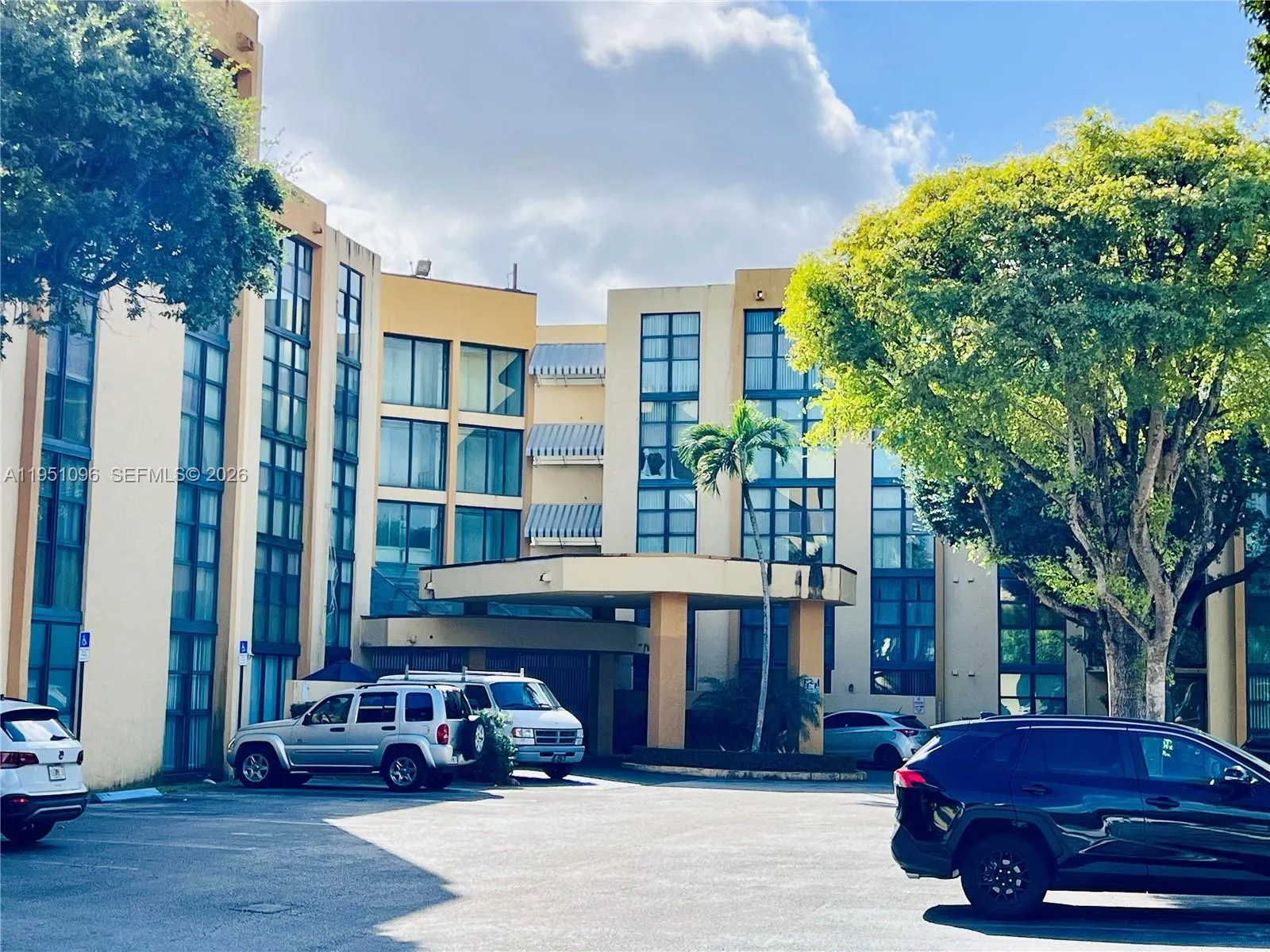 11800 Sw 18th St 511-4, Miami, Florida 33175, Miami, Florida 33175, 2 Bedrooms Bedrooms, ,2 BathroomsBathrooms,Residential Lease,For Rent,11800 Sw 18th St 511-4, Miami, Florida 33175,A11951096
