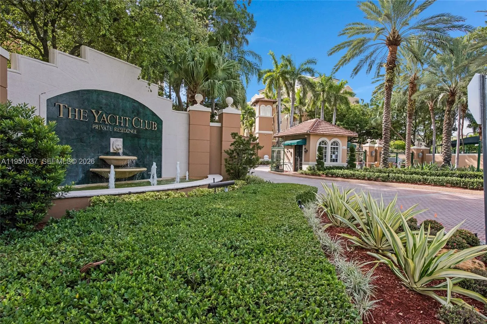 19555 E Country Club Dr 8303, Aventura, Florida 33, Aventura, Florida 33180, 1 Bedroom Bedrooms, ,1 BathroomBathrooms,Residential,For Sale,19555 E Country Club Dr 8303, Aventura, Florida 33,A11951037