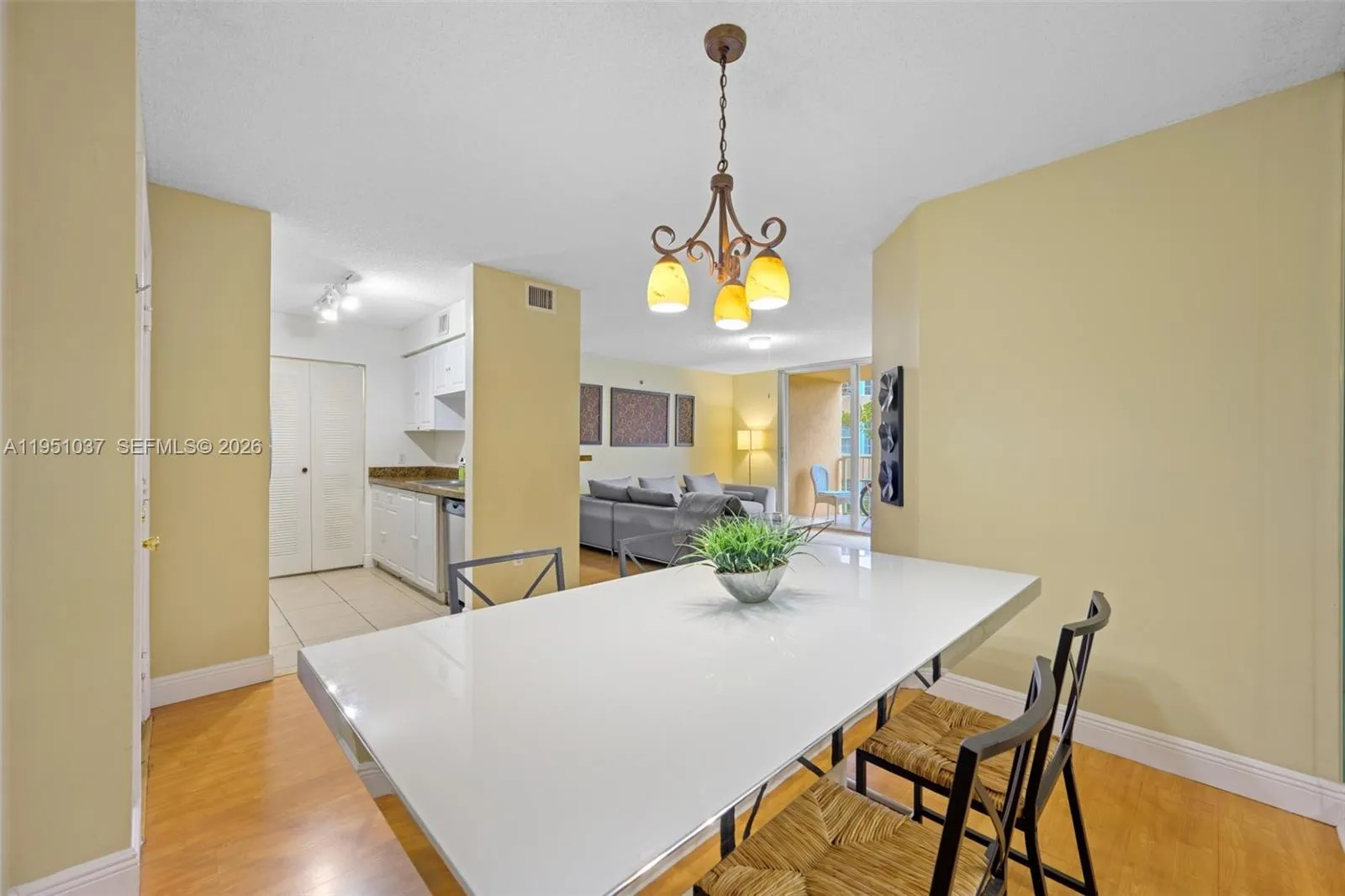 19555 E Country Club Dr 8303, Aventura, Florida 33, Aventura, Florida 33180, 1 Bedroom Bedrooms, ,1 BathroomBathrooms,Residential,For Sale,19555 E Country Club Dr 8303, Aventura, Florida 33,A11951037