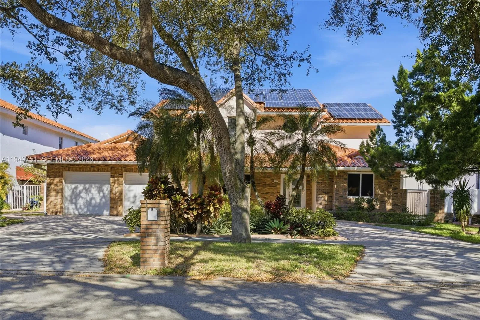 7935 Nw 162nd St, Miami Lakes, Florida 33016, Miami Lakes, Florida 33016, 4 Bedrooms Bedrooms, ,4 BathroomsBathrooms,Residential,For Sale,7935 Nw 162nd St, Miami Lakes, Florida 33016,A11949751