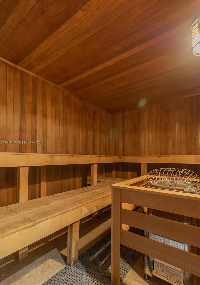 90 Alton Rd Th-1, Miami Beach, Florida 33139, Miami Beach, Florida 33139, 2 Bedrooms Bedrooms, ,2 BathroomsBathrooms,Residential,For Sale,90 Alton Rd Th-1, Miami Beach, Florida 33139,A11951184