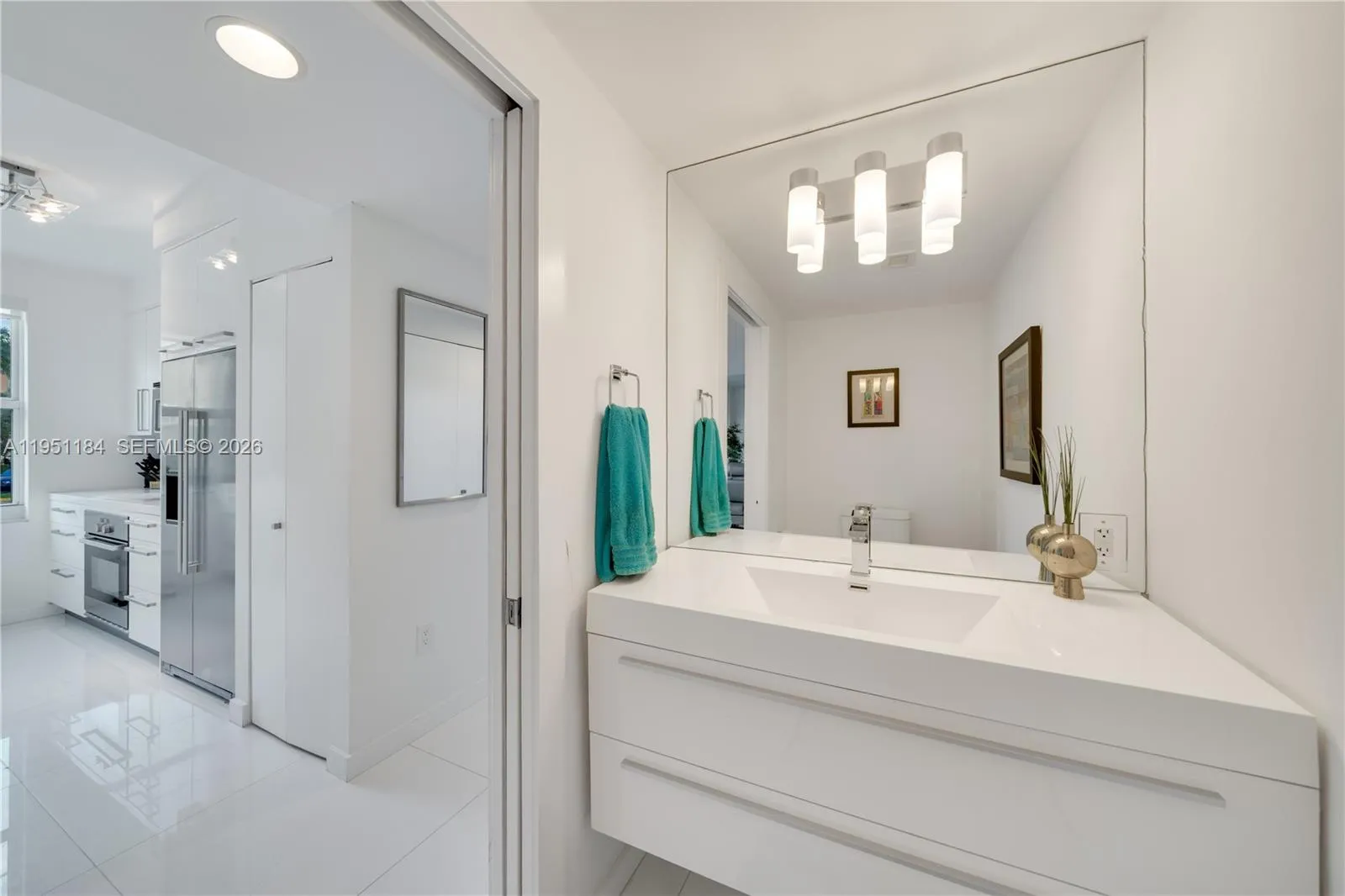 90 Alton Rd Th-1, Miami Beach, Florida 33139, Miami Beach, Florida 33139, 2 Bedrooms Bedrooms, ,2 BathroomsBathrooms,Residential,For Sale,90 Alton Rd Th-1, Miami Beach, Florida 33139,A11951184