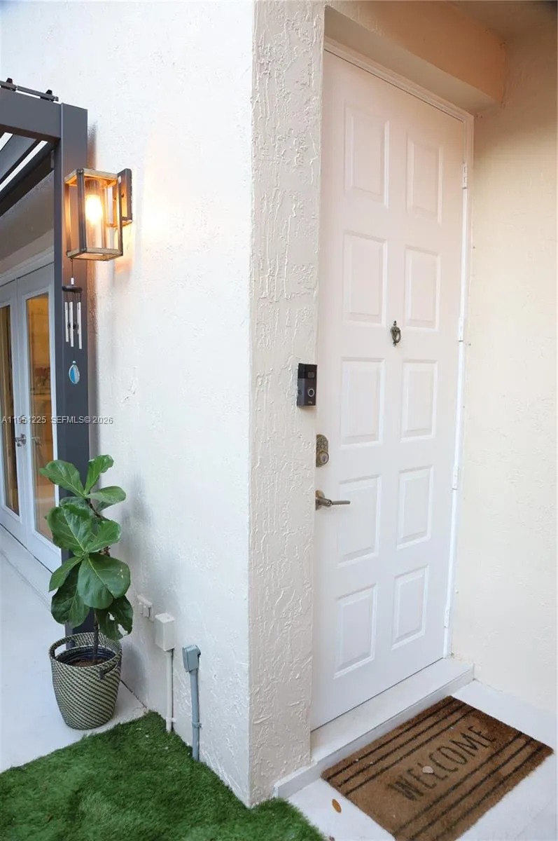 1085 River Birch St, Hollywood, Florida 33019, Hollywood, Florida 33019, 2 Bedrooms Bedrooms, ,2 BathroomsBathrooms,Residential,For Sale,1085 River Birch St, Hollywood, Florida 33019,A11951225