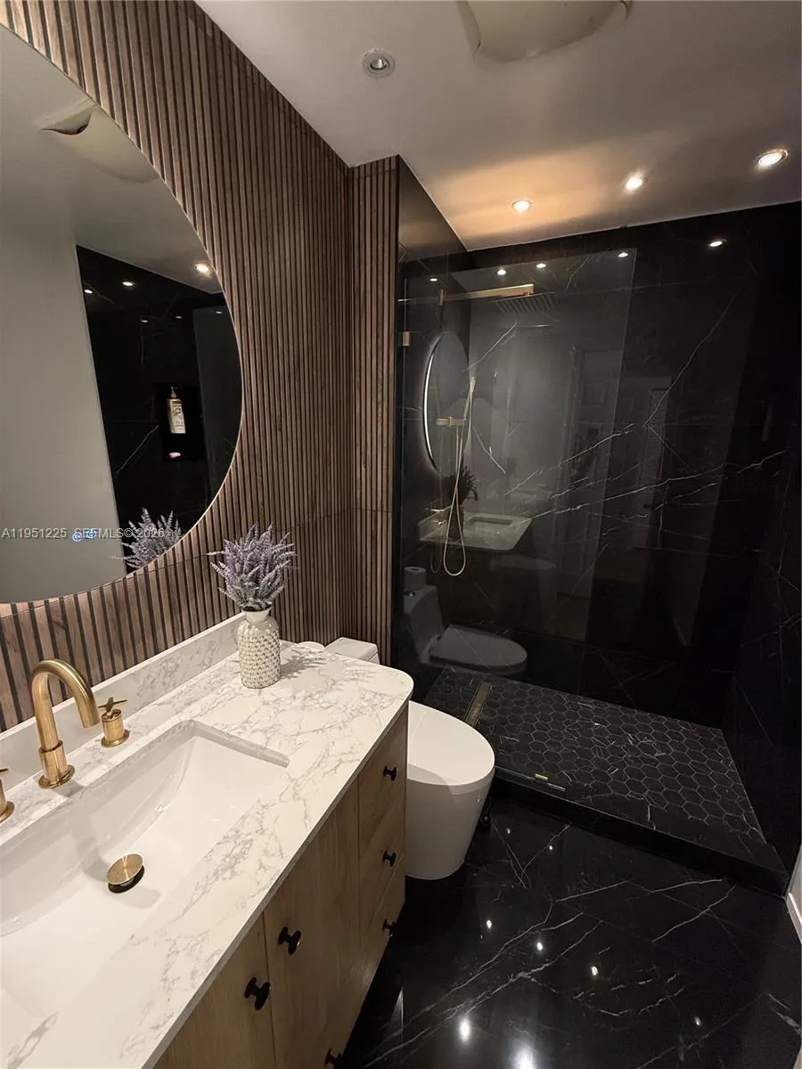 1085 River Birch St, Hollywood, Florida 33019, Hollywood, Florida 33019, 2 Bedrooms Bedrooms, ,2 BathroomsBathrooms,Residential,For Sale,1085 River Birch St, Hollywood, Florida 33019,A11951225