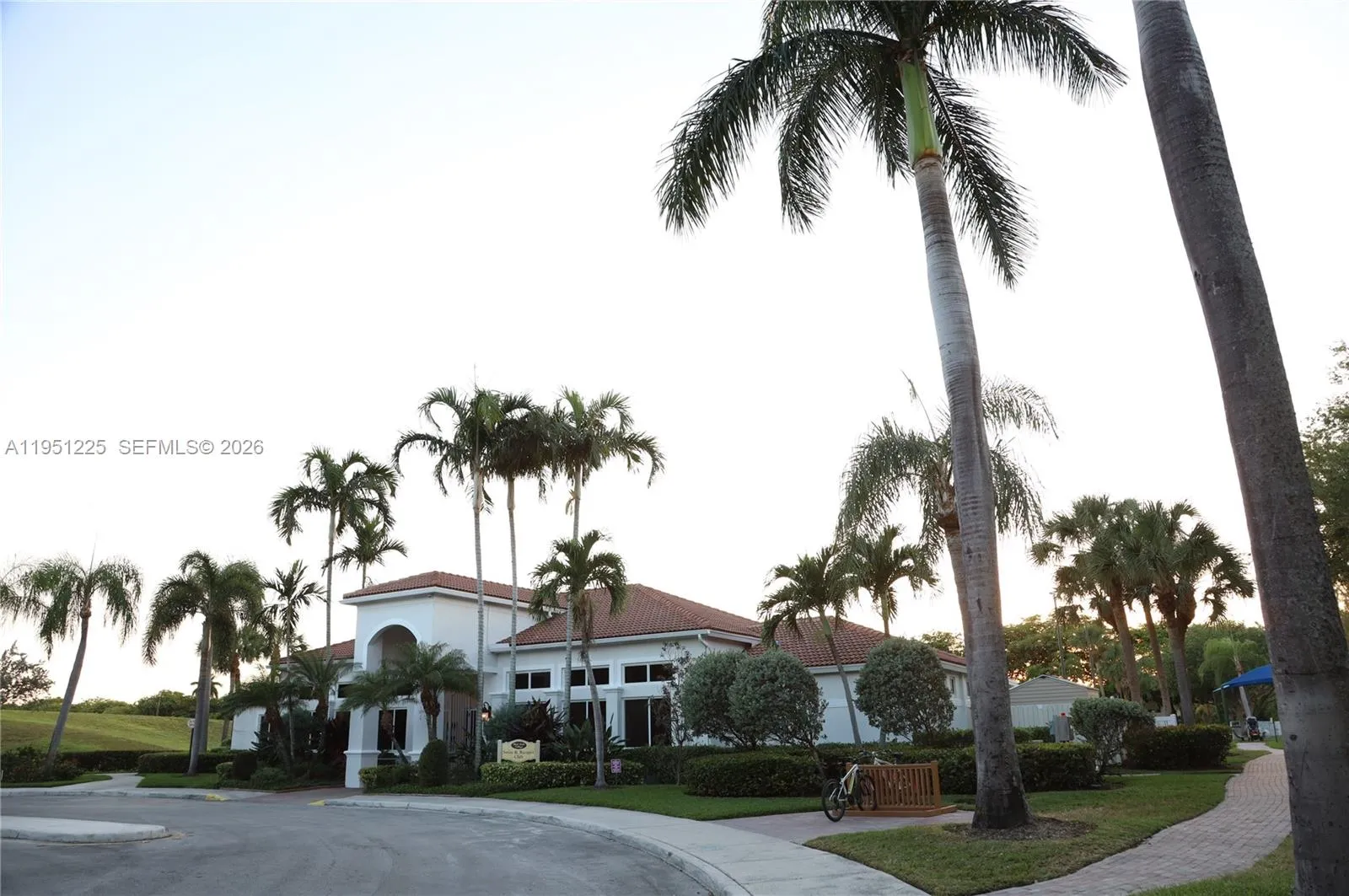 1085 River Birch St, Hollywood, Florida 33019, Hollywood, Florida 33019, 2 Bedrooms Bedrooms, ,2 BathroomsBathrooms,Residential,For Sale,1085 River Birch St, Hollywood, Florida 33019,A11951225