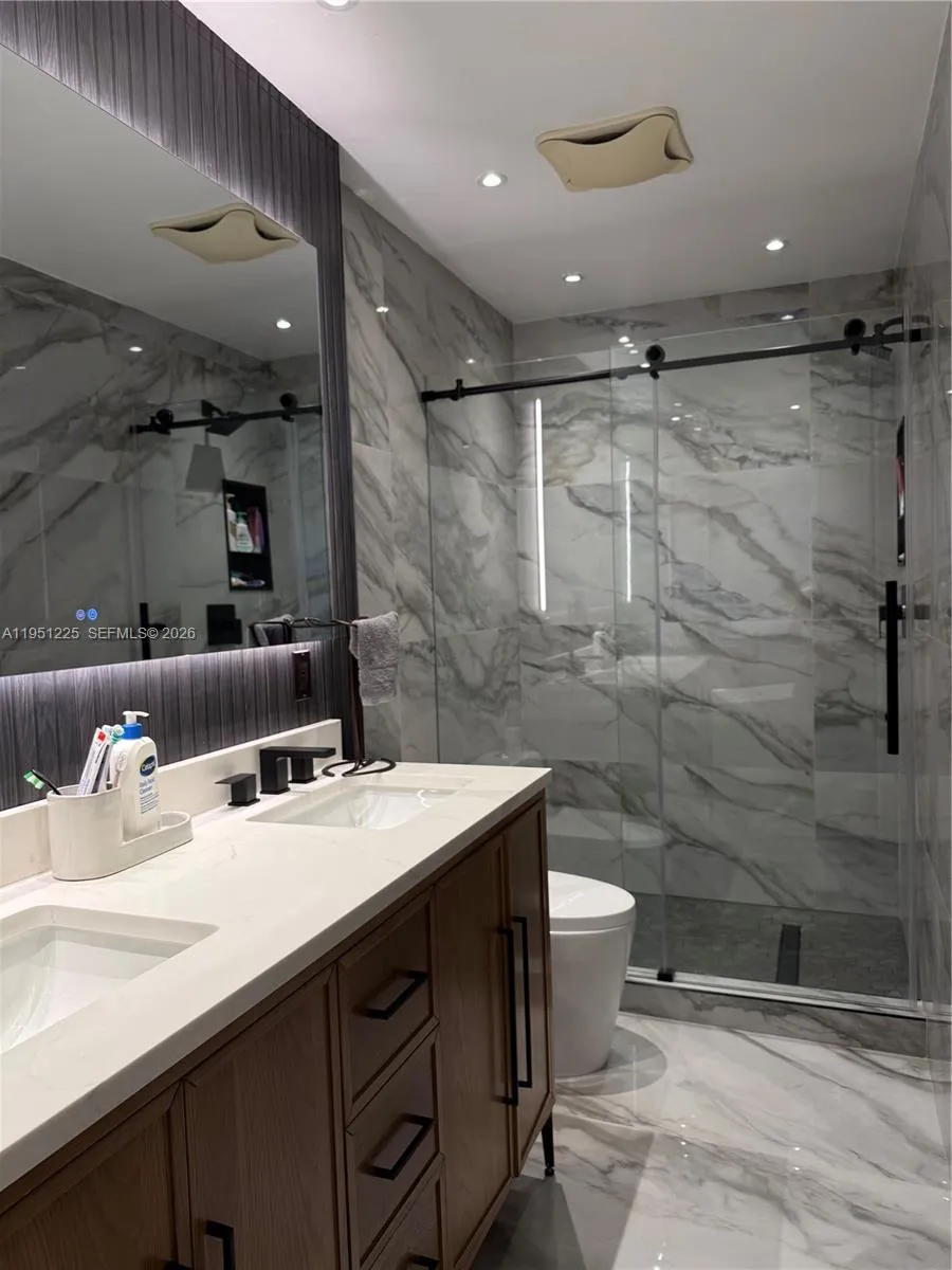 1085 River Birch St, Hollywood, Florida 33019, Hollywood, Florida 33019, 2 Bedrooms Bedrooms, ,2 BathroomsBathrooms,Residential,For Sale,1085 River Birch St, Hollywood, Florida 33019,A11951225