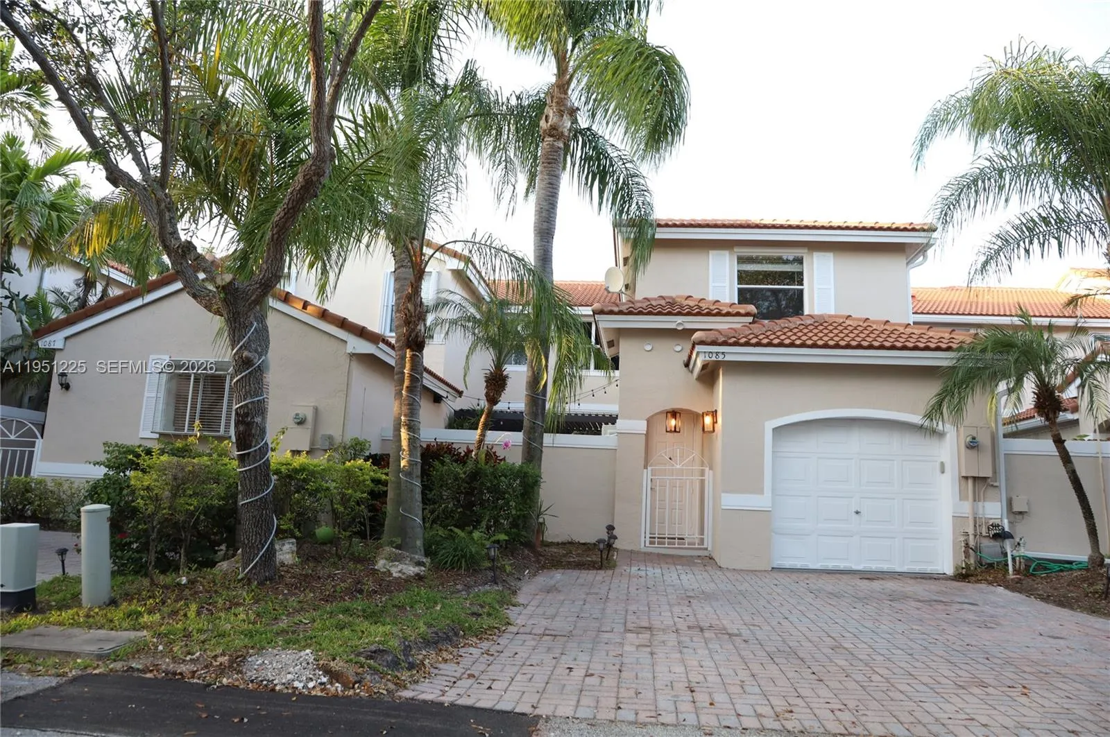 1085 River Birch St, Hollywood, Florida 33019, Hollywood, Florida 33019, 2 Bedrooms Bedrooms, ,2 BathroomsBathrooms,Residential,For Sale,1085 River Birch St, Hollywood, Florida 33019,A11951225