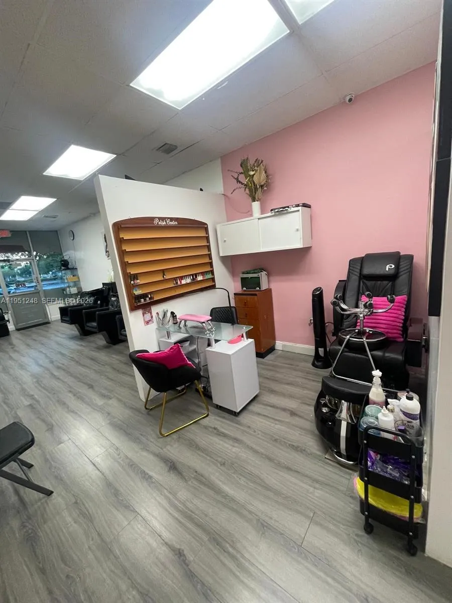 627 S State Road 7, Hollywood, Florida 33023, Hollywood, Florida 33023, ,Business Opportunity,For Sale,627 S State Road 7, Hollywood, Florida 33023,A11951248