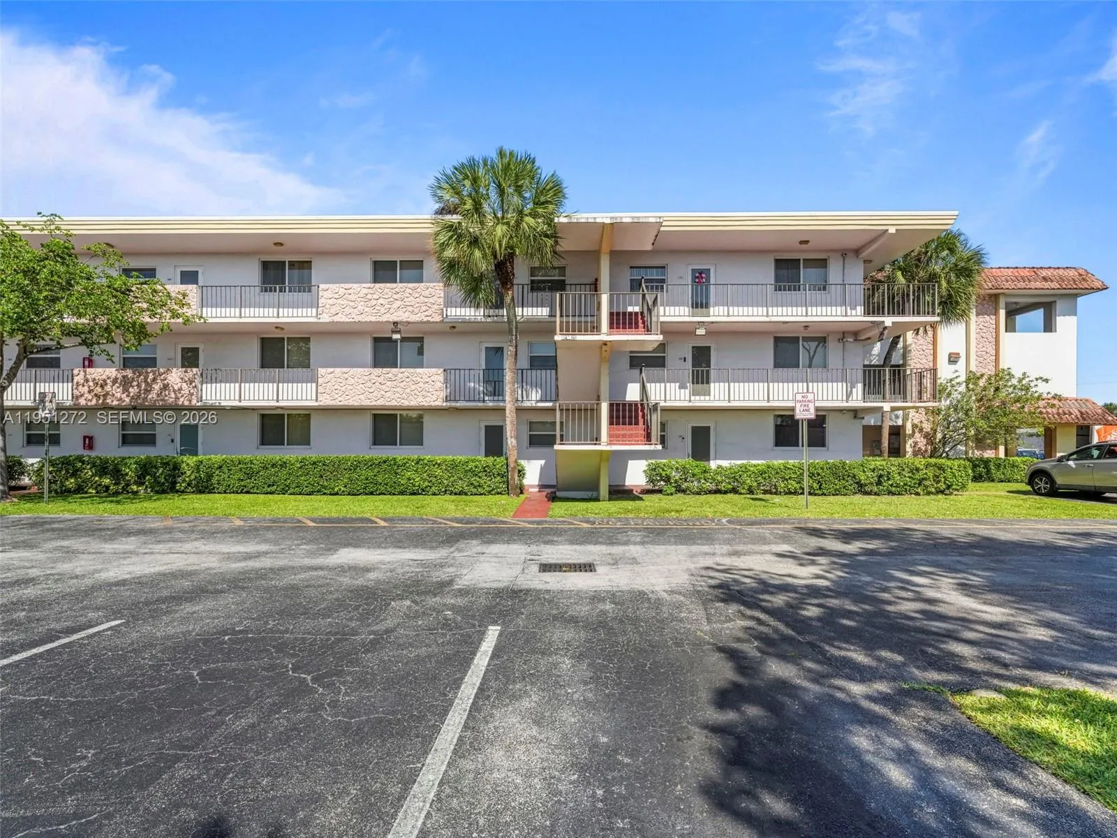6005 Del Lago Cir 305, Sunrise, Florida 33313, Sunrise, Florida 33313, 2 Bedrooms Bedrooms, ,2 BathroomsBathrooms,Residential,For Sale,6005 Del Lago Cir 305, Sunrise, Florida 33313,A11951272