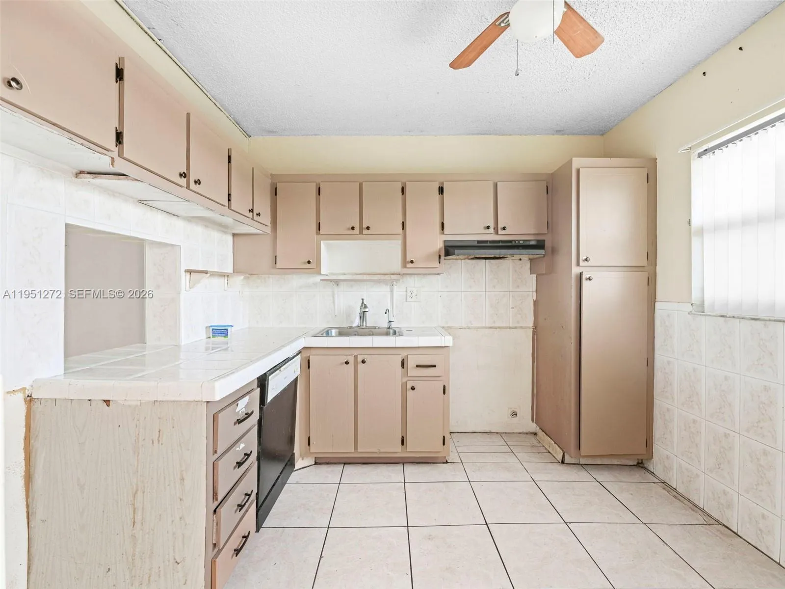 6005 Del Lago Cir 305, Sunrise, Florida 33313, Sunrise, Florida 33313, 2 Bedrooms Bedrooms, ,2 BathroomsBathrooms,Residential,For Sale,6005 Del Lago Cir 305, Sunrise, Florida 33313,A11951272