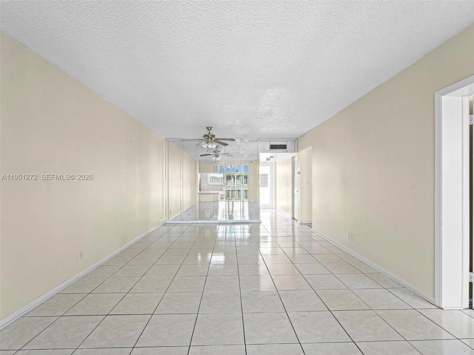 6005 Del Lago Cir 305, Sunrise, Florida 33313, Sunrise, Florida 33313, 2 Bedrooms Bedrooms, ,2 BathroomsBathrooms,Residential,For Sale,6005 Del Lago Cir 305, Sunrise, Florida 33313,A11951272