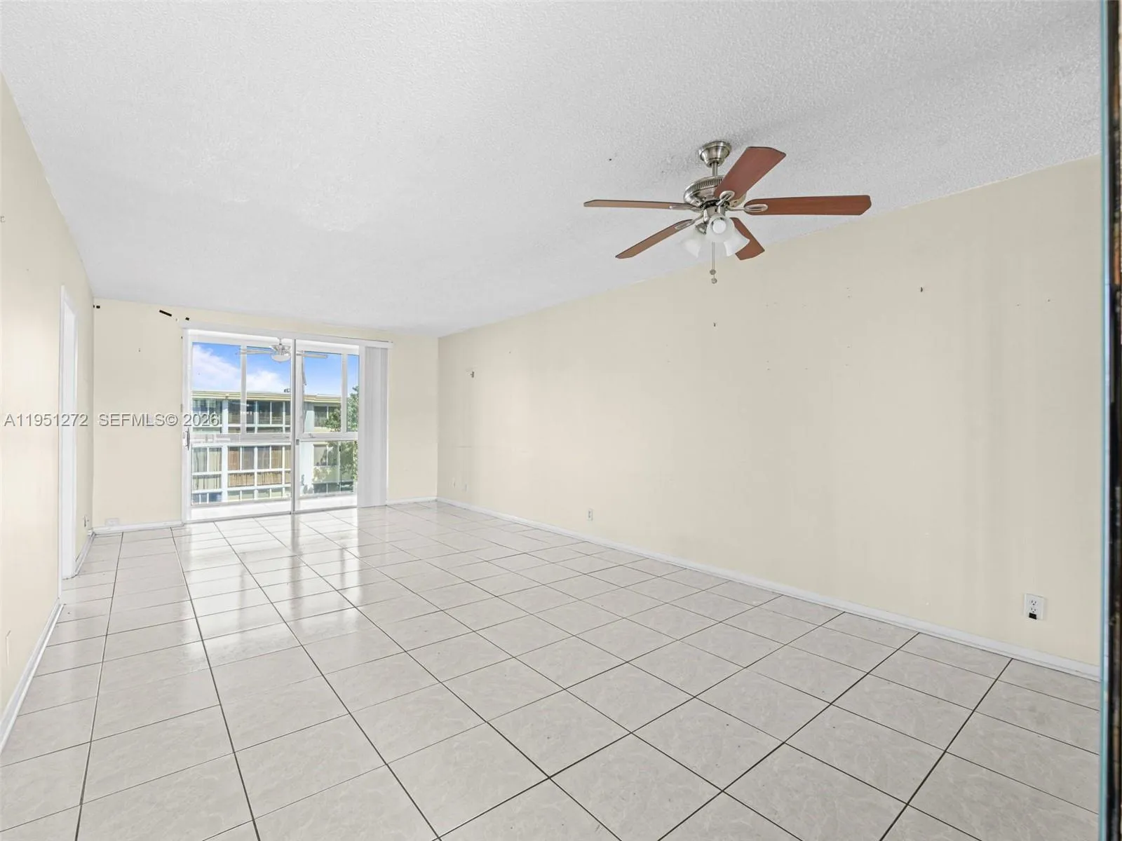 6005 Del Lago Cir 305, Sunrise, Florida 33313, Sunrise, Florida 33313, 2 Bedrooms Bedrooms, ,2 BathroomsBathrooms,Residential,For Sale,6005 Del Lago Cir 305, Sunrise, Florida 33313,A11951272