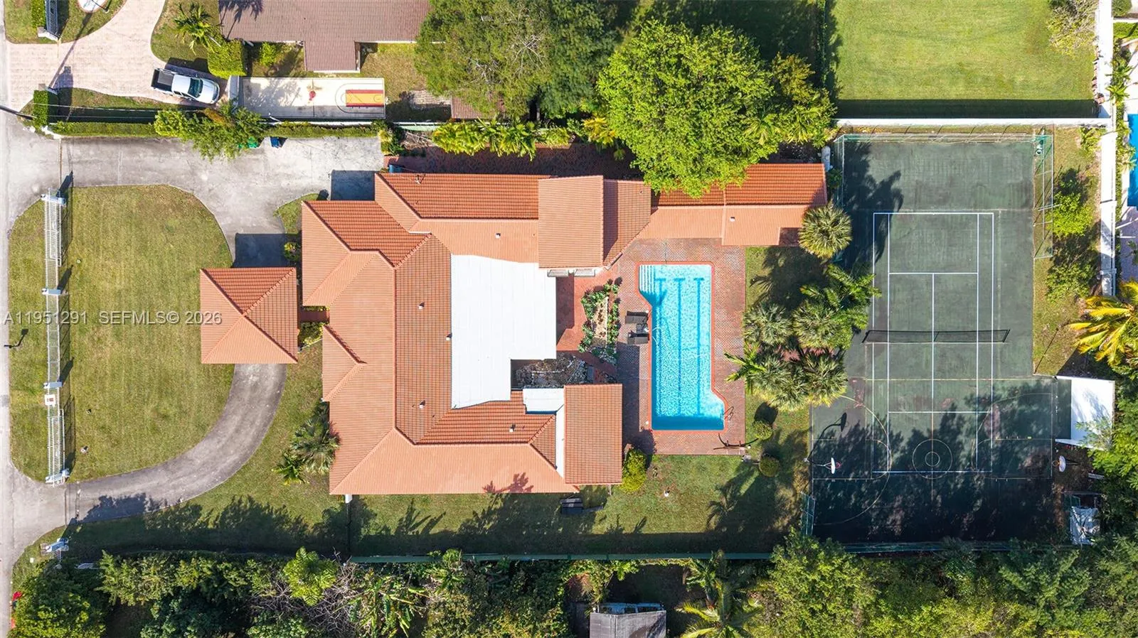 2701 Sw 113th Ave, Miami, Florida 33165, Miami, Florida 33165, 7 Bedrooms Bedrooms, ,4 BathroomsBathrooms,Residential,For Sale,2701 Sw 113th Ave, Miami, Florida 33165,A11951291