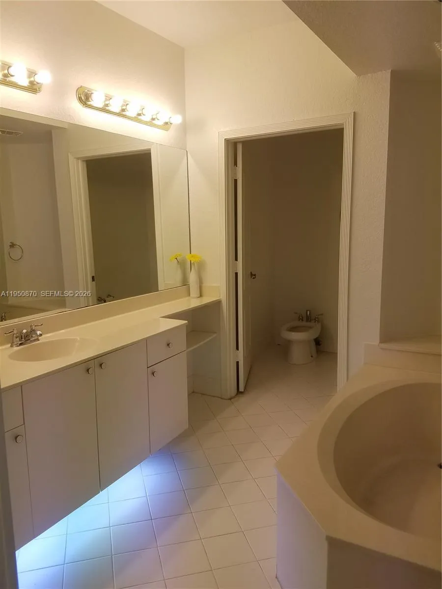 Doral, Florida 33178, 3 Bedrooms Bedrooms, ,2 BathroomsBathrooms,Residential Lease,For Rent,A11950870