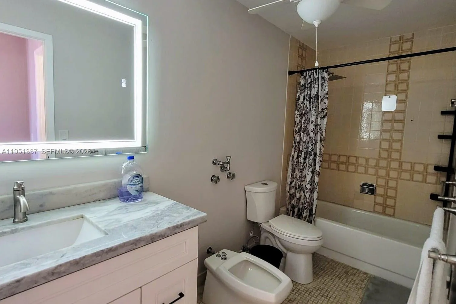 2500 Parkview Dr 2517, Hallandale Beach, Florida 3, Hallandale Beach, Florida 33009, 2 Bedrooms Bedrooms, ,2 BathroomsBathrooms,Residential,For Sale,2500 Parkview Dr 2517, Hallandale Beach, Florida 3,A11951337