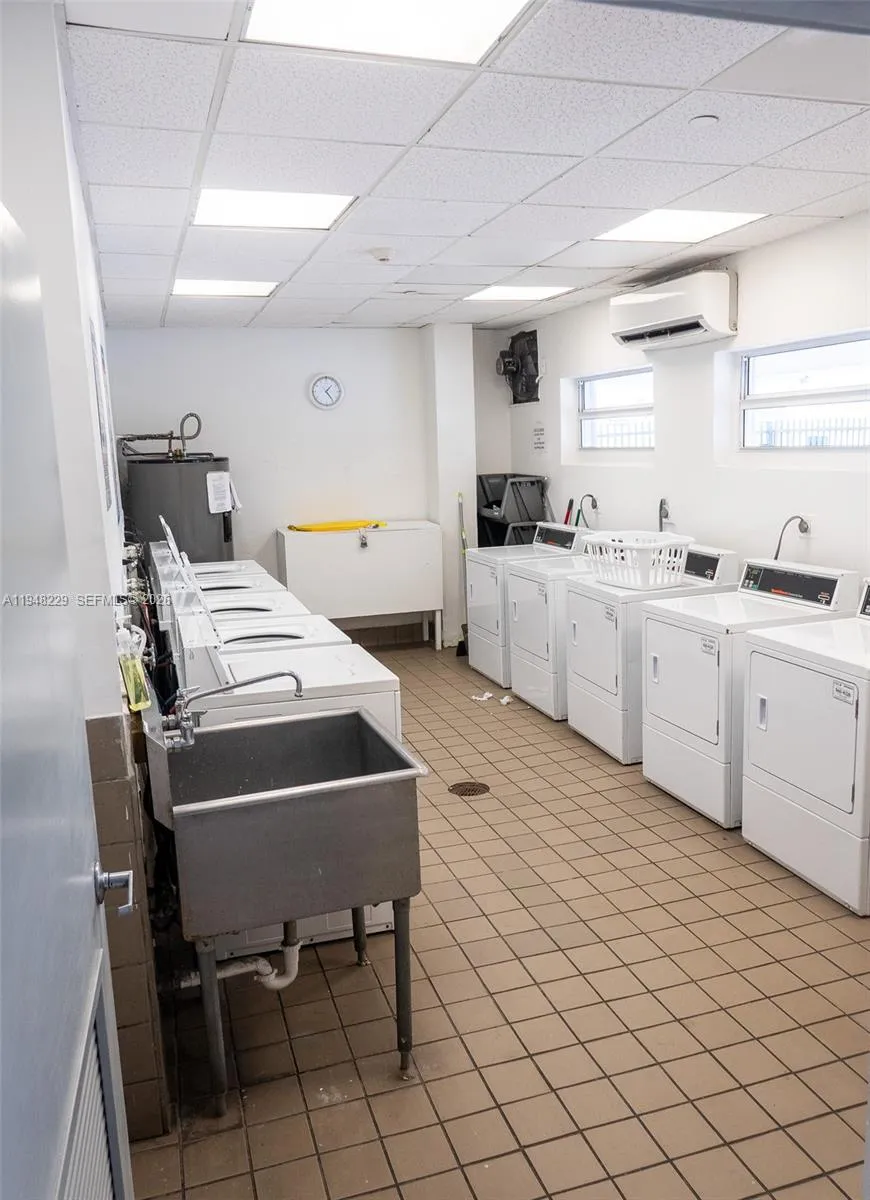 1035 West Ave Ph06, Miami Beach, Florida 33139, Miami Beach, Florida 33139, 1 Bedroom Bedrooms, ,1 BathroomBathrooms,Residential,For Sale,1035 West Ave Ph06, Miami Beach, Florida 33139,A11948229