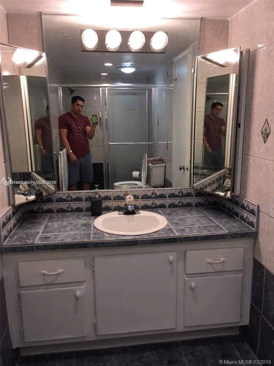 1401 Ne 191st St D217, Miami, Florida 33179, Miami, Florida 33179, 2 Bedrooms Bedrooms, ,2 BathroomsBathrooms,Residential Lease,For Rent,1401 Ne 191st St D217, Miami, Florida 33179,A11951429