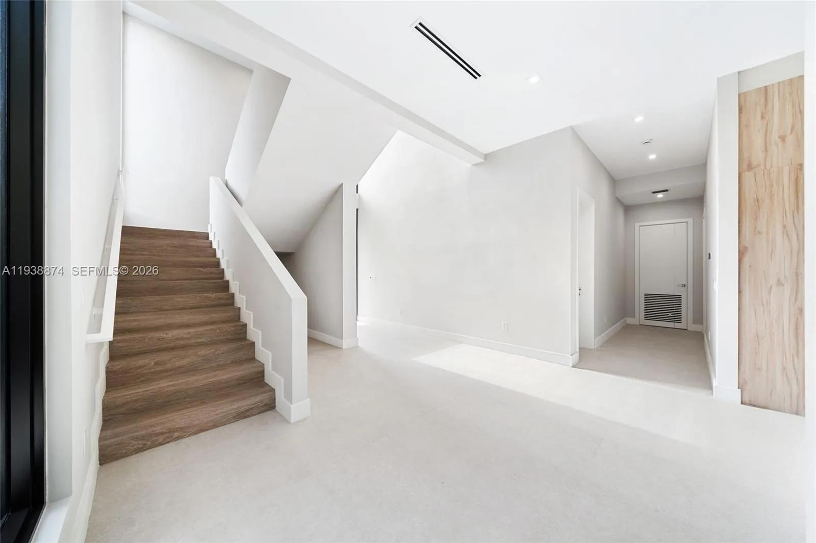 1117 Se 9th St, Fort Lauderdale, Florida 33316, Fort Lauderdale, Florida 33316, 6 Bedrooms Bedrooms, ,4 BathroomsBathrooms,Residential,For Sale,1117 Se 9th St, Fort Lauderdale, Florida 33316,A11938874