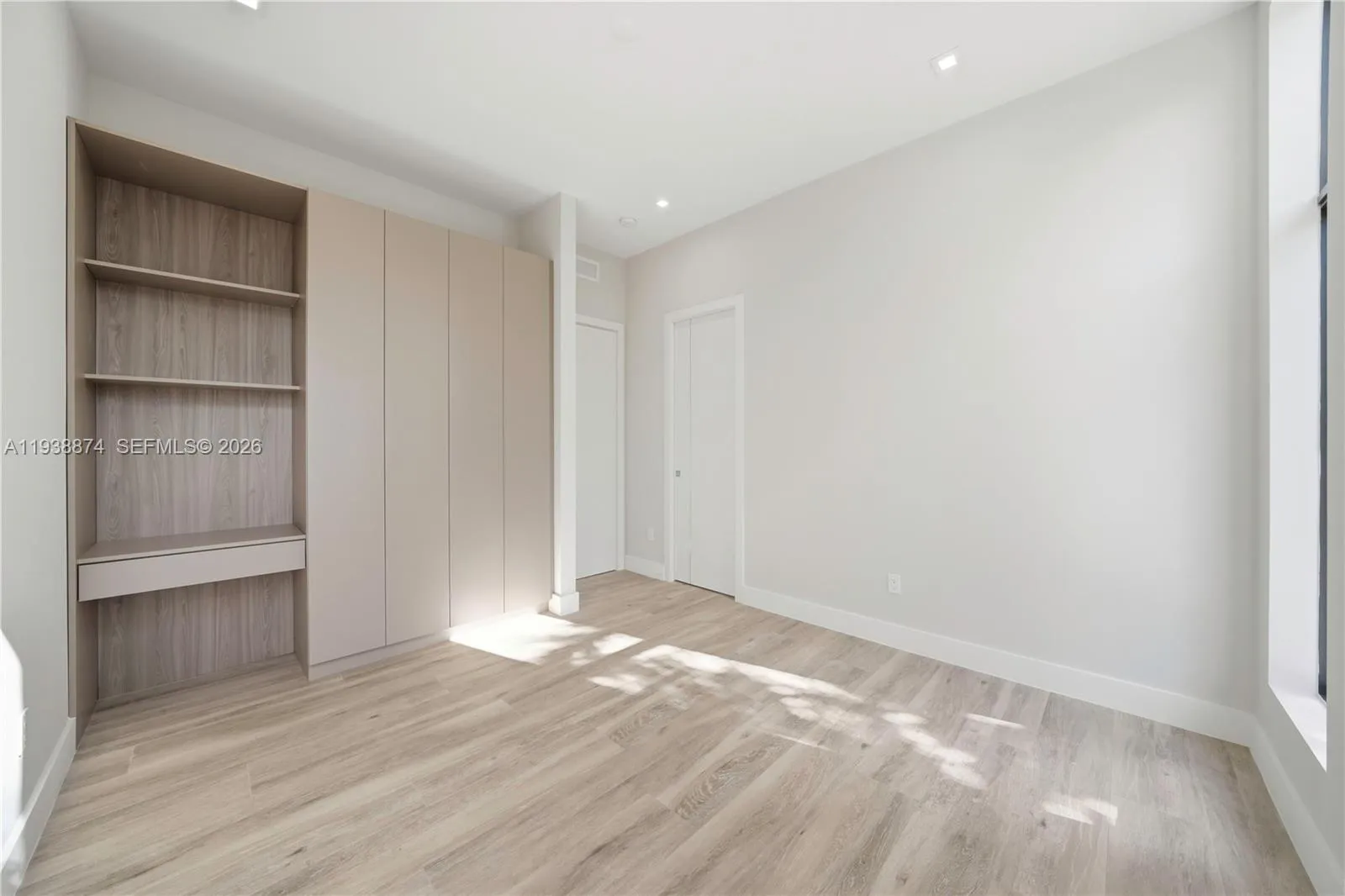 1117 Se 9th St, Fort Lauderdale, Florida 33316, Fort Lauderdale, Florida 33316, 6 Bedrooms Bedrooms, ,4 BathroomsBathrooms,Residential,For Sale,1117 Se 9th St, Fort Lauderdale, Florida 33316,A11938874