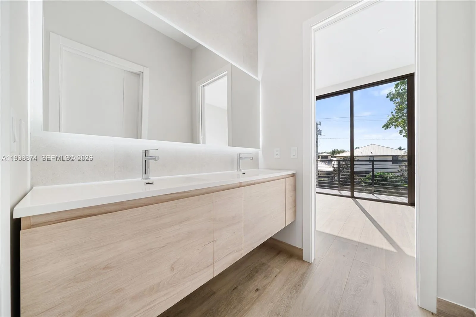 1117 Se 9th St, Fort Lauderdale, Florida 33316, Fort Lauderdale, Florida 33316, 6 Bedrooms Bedrooms, ,4 BathroomsBathrooms,Residential,For Sale,1117 Se 9th St, Fort Lauderdale, Florida 33316,A11938874