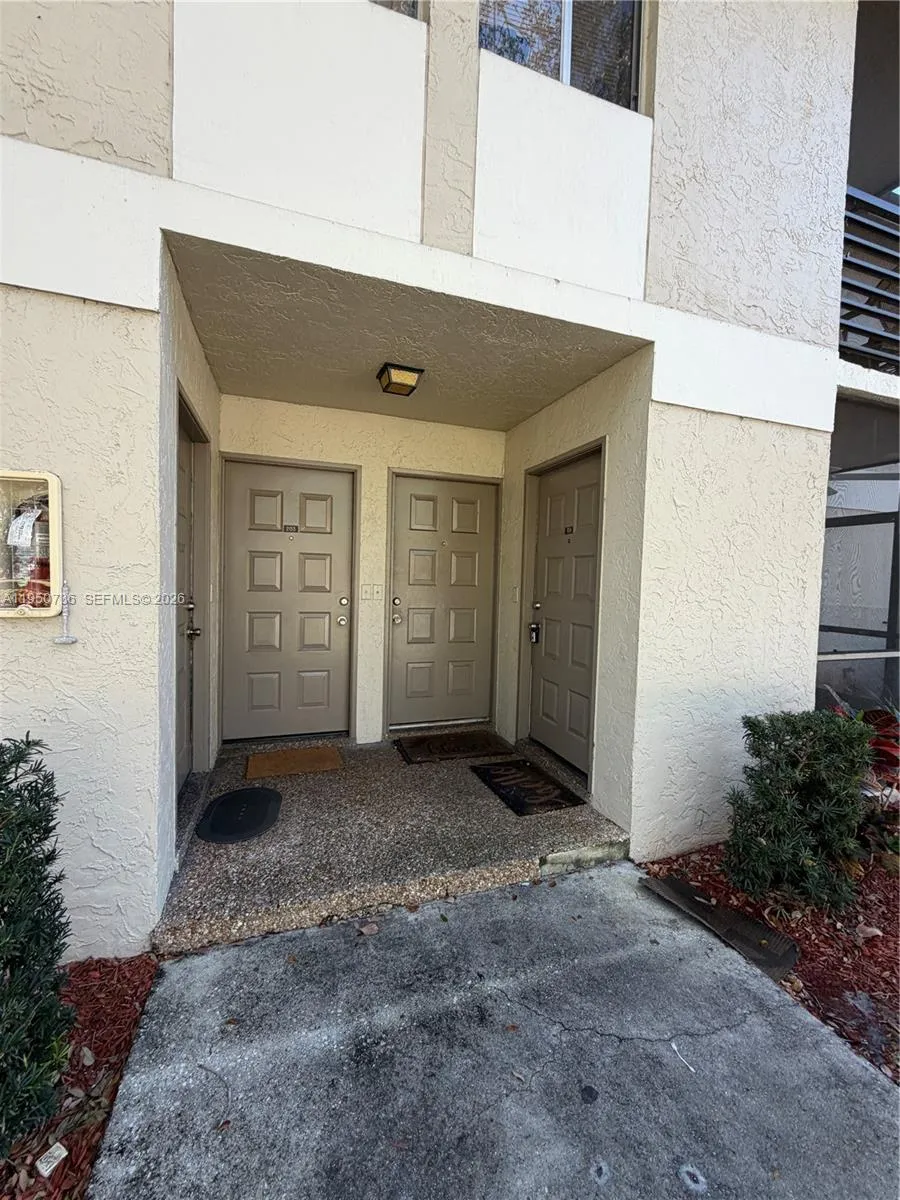 300 Gardens Dr 104, Pompano Beach, Florida 33069, Pompano Beach, Florida 33069, 2 Bedrooms Bedrooms, ,1 BathroomBathrooms,Residential Lease,For Rent,300 Gardens Dr 104, Pompano Beach, Florida 33069,A11950736