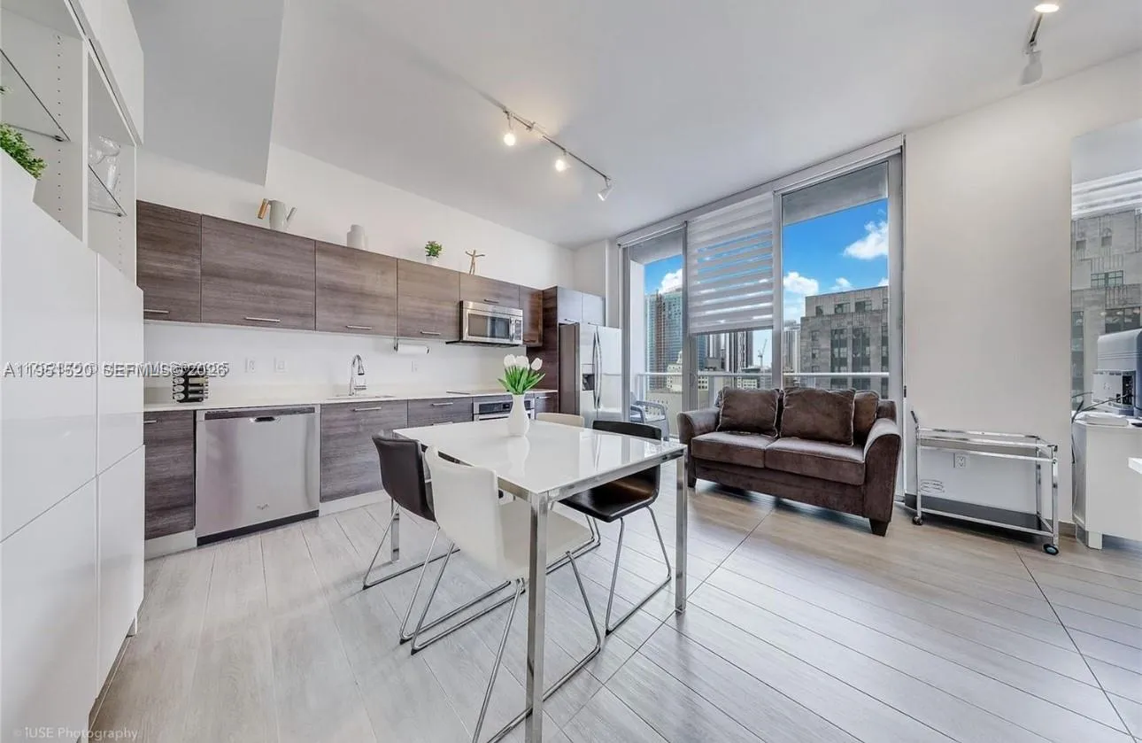 151 Se 1st St 1706, Miami, Florida 33131, Miami, Florida 33131, 1 Bedroom Bedrooms, ,1 BathroomBathrooms,Residential Lease,For Rent,151 Se 1st St 1706, Miami, Florida 33131,A11951520