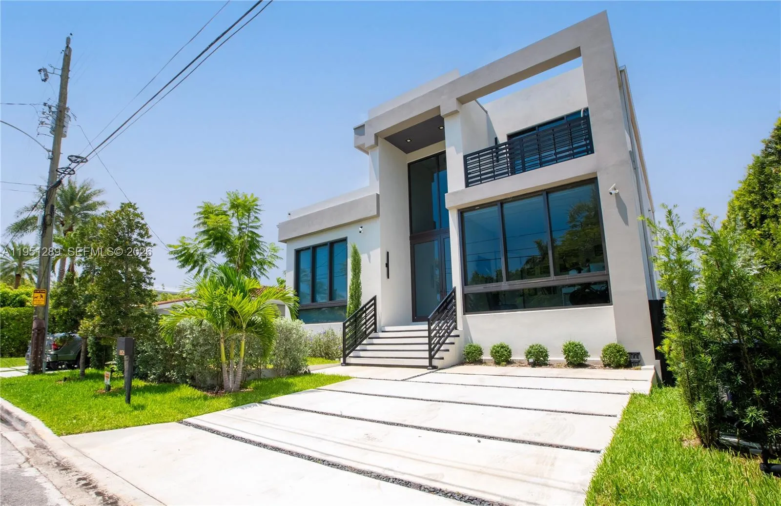 8826 Froude Ave, Surfside, Florida 33154, Surfside, Florida 33154, 5 Bedrooms Bedrooms, ,4 BathroomsBathrooms,Residential,For Sale,8826 Froude Ave, Surfside, Florida 33154,A11951289