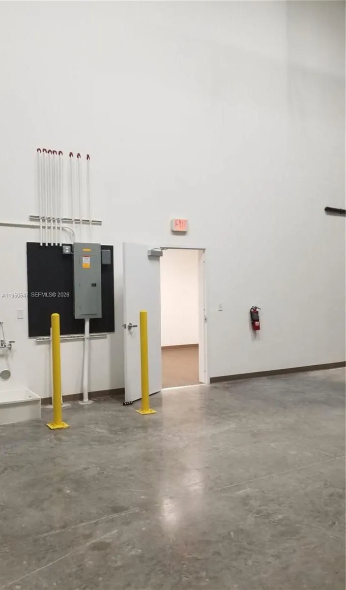 10891 Nw 17th St 132, Sweetwater, Florida 33172, Sweetwater, Florida 33172, ,Commercial Lease,For Rent,10891 Nw 17th St 132, Sweetwater, Florida 33172,A11950547