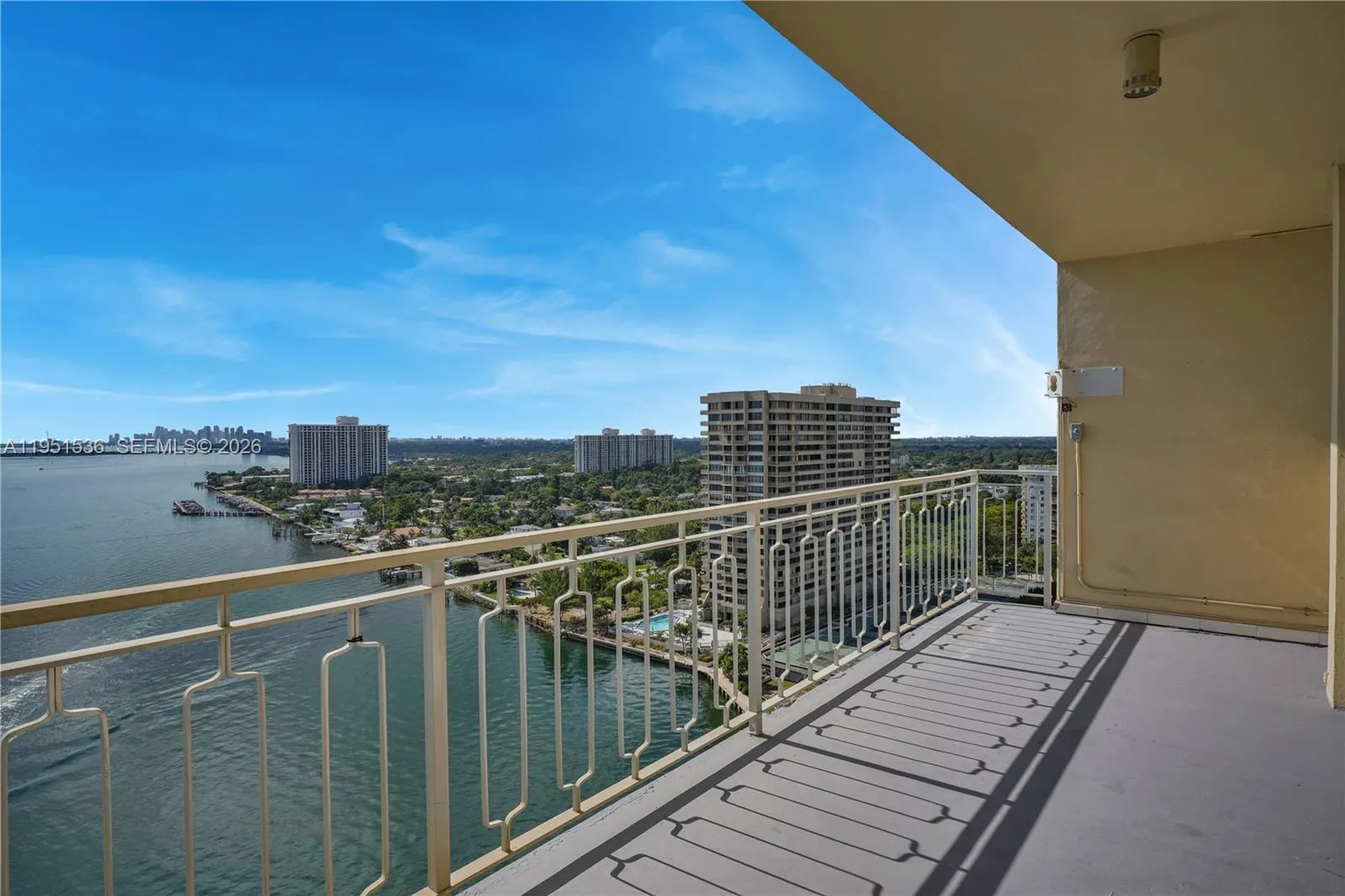 11111 Biscayne Blvd 21c, Miami, Florida 33181, Miami, Florida 33181, 2 Bedrooms Bedrooms, ,2 BathroomsBathrooms,Residential,For Sale,11111 Biscayne Blvd 21c, Miami, Florida 33181,A11951536