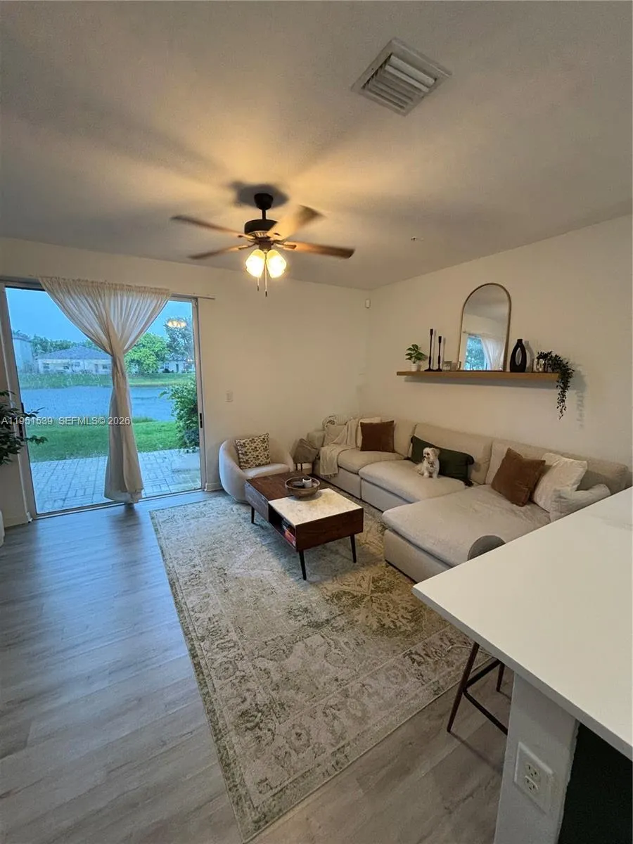 2819 Se 1st Dr 8, Homestead, Florida 33033, Homestead, Florida 33033, 3 Bedrooms Bedrooms, ,2 BathroomsBathrooms,Residential,For Sale,2819 Se 1st Dr 8, Homestead, Florida 33033,A11951539