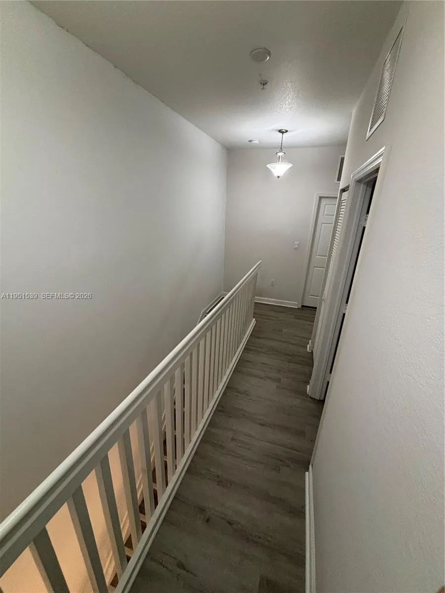 2819 Se 1st Dr 8, Homestead, Florida 33033, Homestead, Florida 33033, 3 Bedrooms Bedrooms, ,2 BathroomsBathrooms,Residential,For Sale,2819 Se 1st Dr 8, Homestead, Florida 33033,A11951539