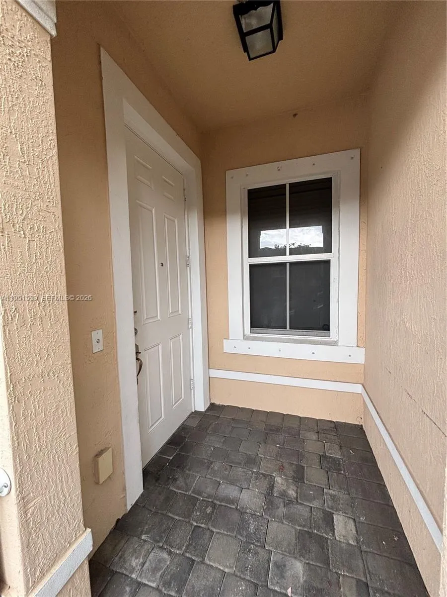 2819 Se 1st Dr 8, Homestead, Florida 33033, Homestead, Florida 33033, 3 Bedrooms Bedrooms, ,2 BathroomsBathrooms,Residential,For Sale,2819 Se 1st Dr 8, Homestead, Florida 33033,A11951539